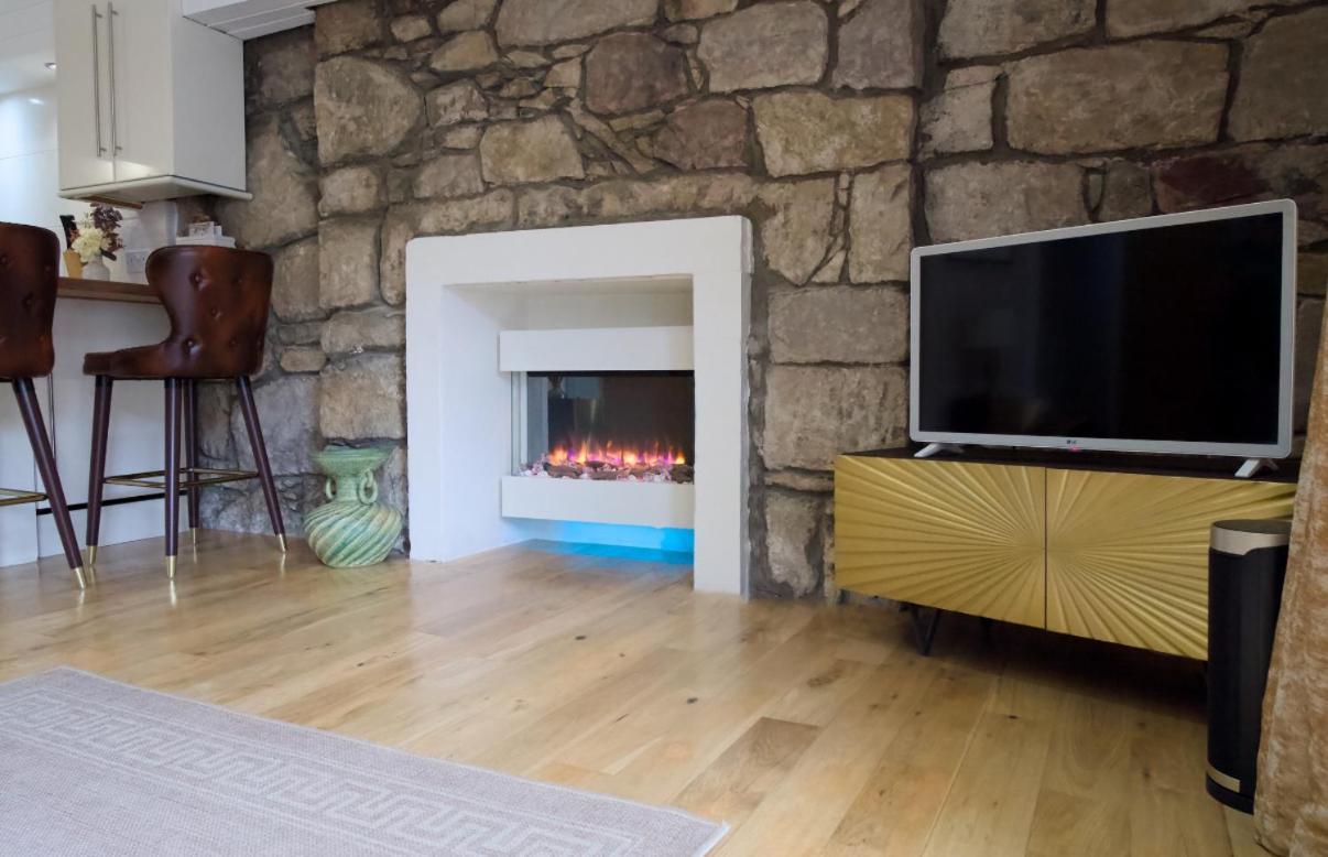 Rose Street Flat *